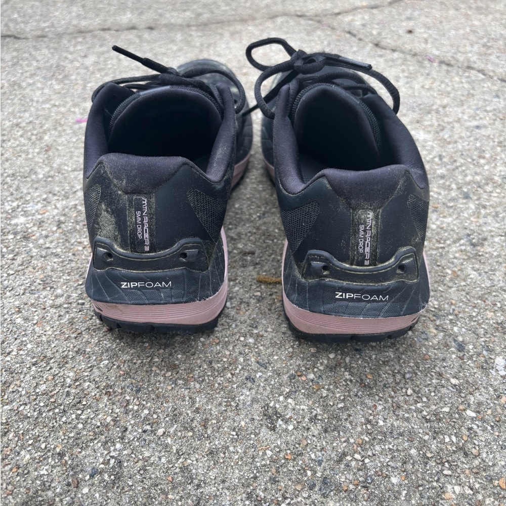 Used Like Topo Mtn Racer 3 Sneakers sz 9.5